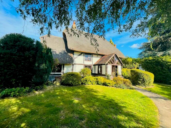 4 Bedroom Detached House To Rent In Slade End, Brightwell Cum Sotwell, Wallingford, OX10