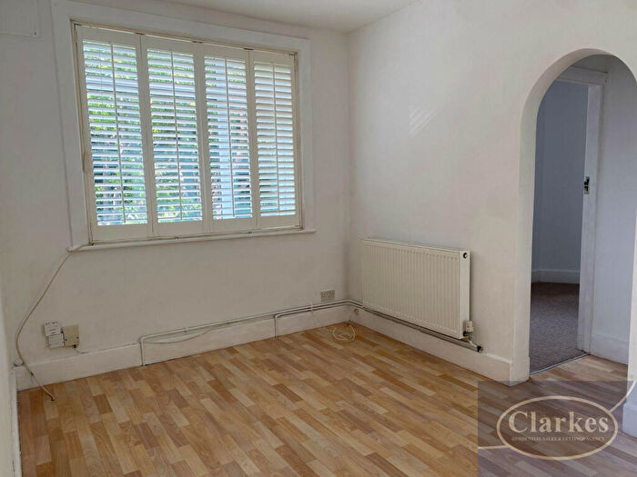2 Bedroom Flat To Rent In Wimborne Road, Moordown, Dorset, BH9