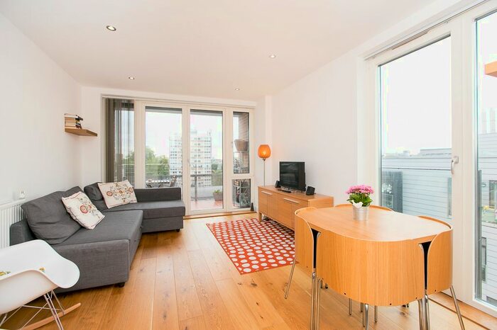 2 Bedroom Flat To Rent In Lovelace Street, London, E8