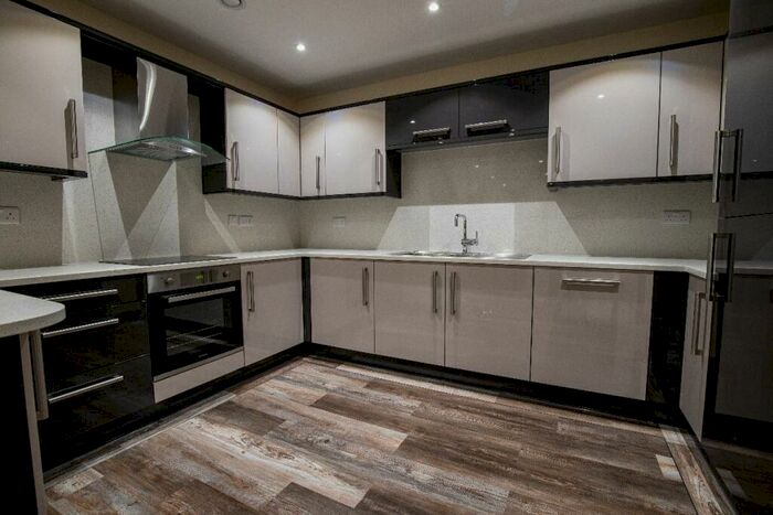 3 Bedroom Apartment To Rent In Ecco, S11