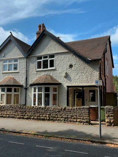 4 Bedroom Semi-Detached House To Rent In Harrington Drive, Nottingham, NG7