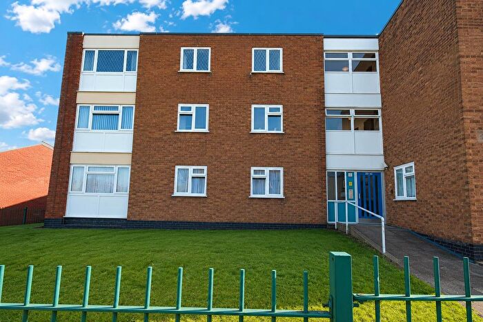 2 Bedroom Flat For Sale In Dale End, Wednesbury, WS10