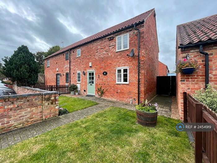 3 Bedroom Semi-Detached House To Rent In Trent Lane, South Clifton, Newark, NG23