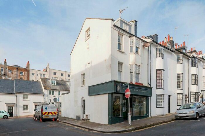 2 Bedroom Maisonette To Rent In Upper Market Street, Hove, BN3
