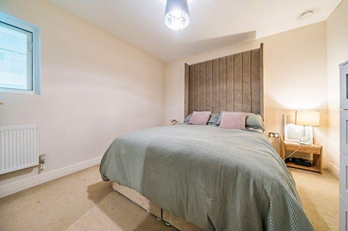 2 Bedroom Flat For Sale In Liberty House, Bessemer Road, Welwyn Garden City, AL7