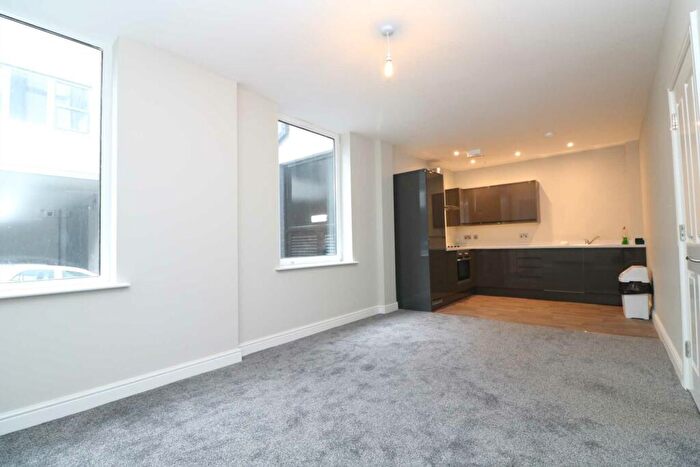 2 Bedroom Apartment To Rent In Canning Street, Hamilton Square, CH41