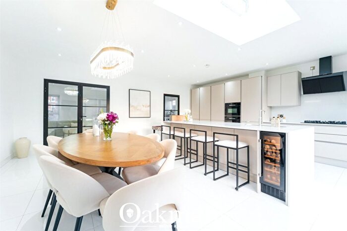 5 Bedroom Semi-Detached House For Sale In Ida Road, Walsall, West Midlands, WS2