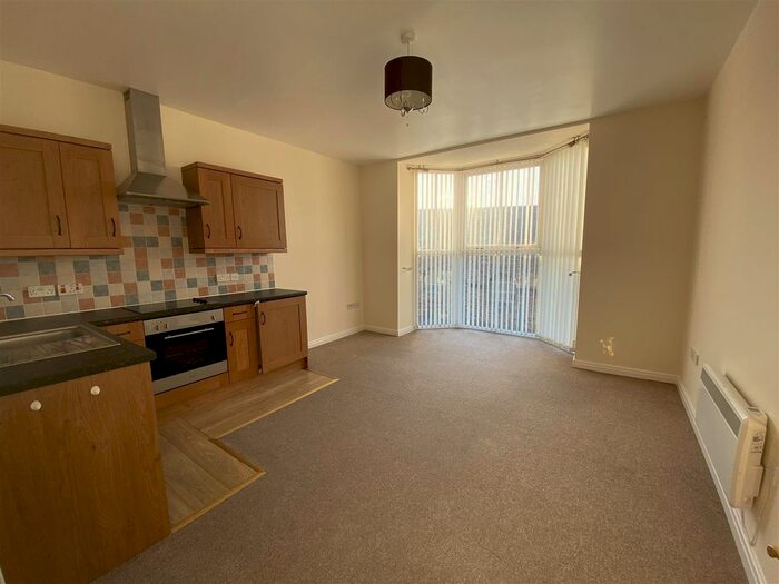 1 Bedroom Flat To Rent In Co-Op Lane, Pembroke Dock, SA72