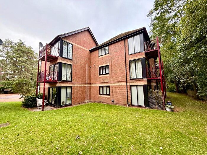 1 Bedroom Apartment To Rent In Wayland Close, Bracknell, Berkshire, RG12