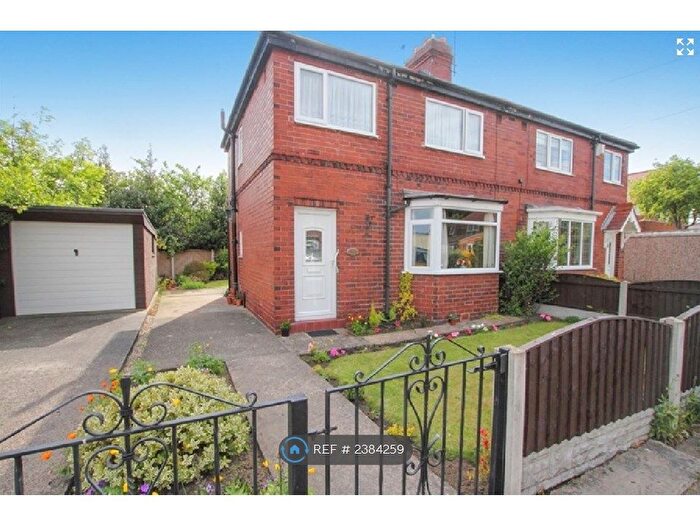 3 Bedroom Semi-Detached House To Rent In Highfield Avenue, Pontefract, WF8