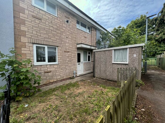 3 Bedroom Terraced House To Rent In Biggin Avenue, Bransholme, Hull, HU7