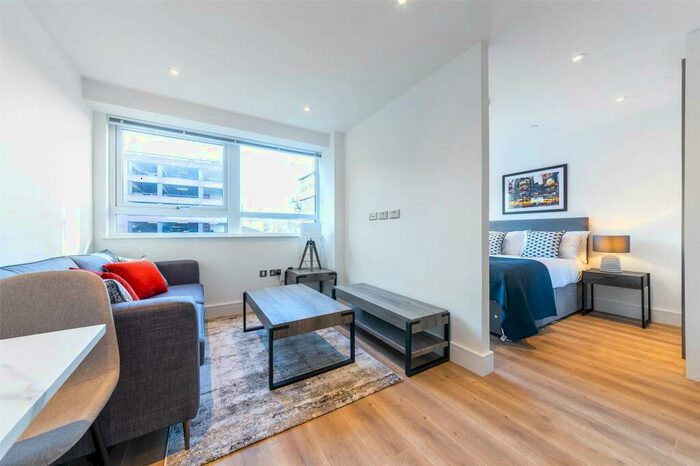 Apartment To Rent In Wood Street, East Grinstead, West Sussex, RH19