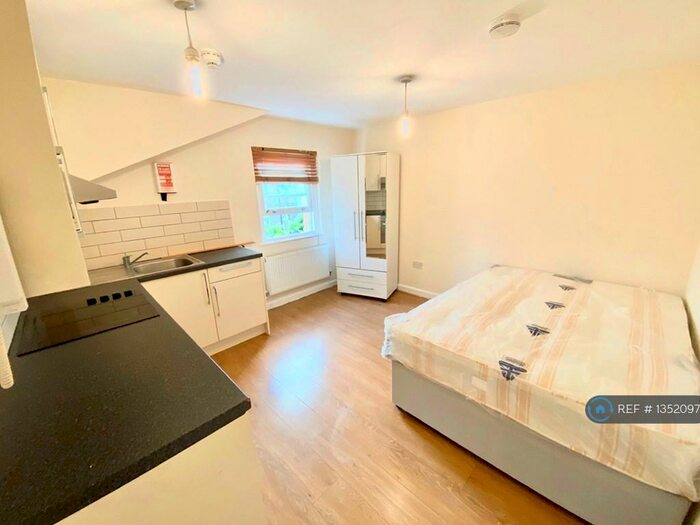 Studio To Rent In Royal College Street, London, NW1