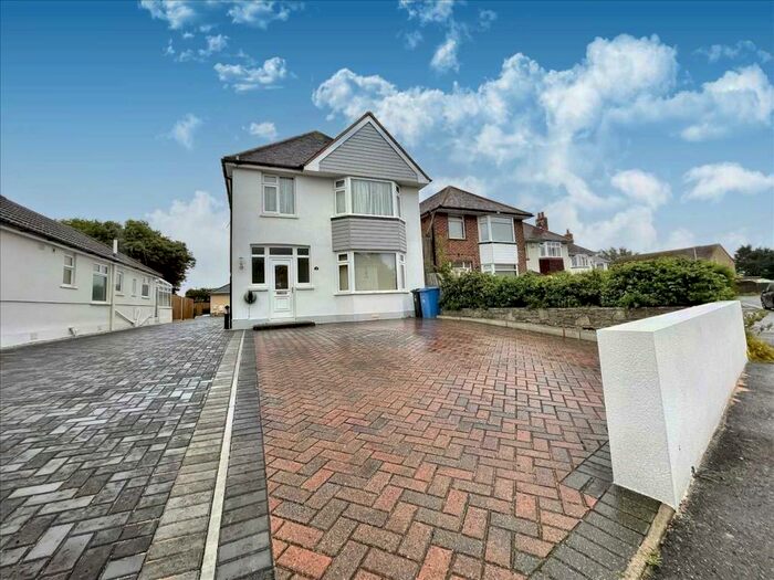 3 Bedroom Detached House To Rent In Tuckers Lane, Poole, BH15