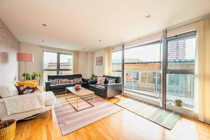 2 Bedroom Flat To Rent In Southgate Road, De Beauvoir Town, London, N1