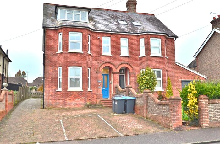 1 Bedroom Apartment For Sale In Ashenground Road, Haywards Heath, RH16