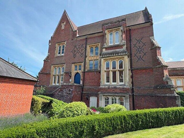 2 Bedroom Flat To Rent In The Clock Tower, Brentwood, CM14