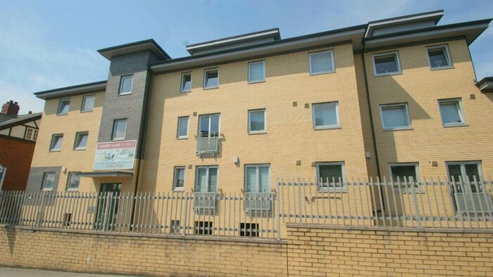 2 Bedroom Flat To Rent In Station Apartments, Crossgates Road Crossgates, Leeds, LS15