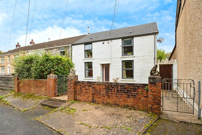3 Bedroom End Terrace House For Sale In Crown Cottages, Ystradgynlais, Powys, SA9