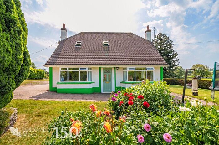 3 Bedroom Bungalow For Sale In Paignton Road, Stoke Gabriel, Totnes, TQ9