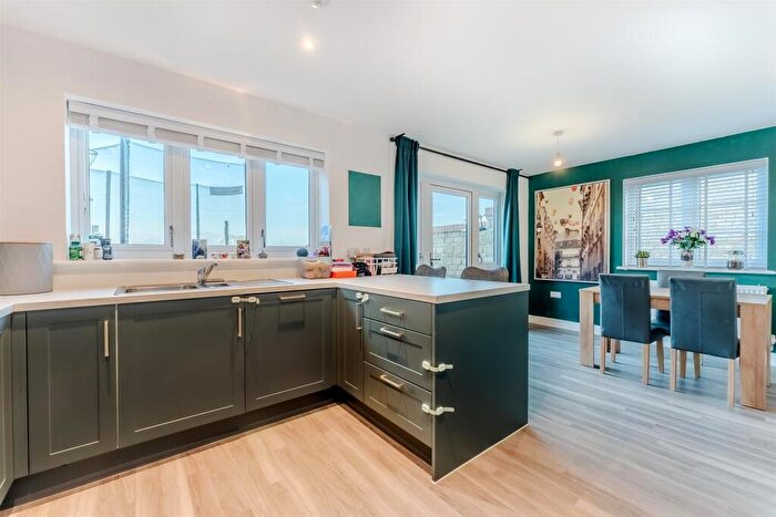 4 Bedroom Detached House For Sale In Mercury Close, Barton Seagrave, NN15