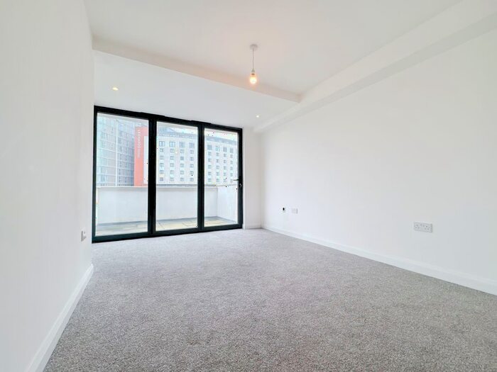 2 Bedroom Flat To Rent In Palace Apartments, The Parade, Watford, WD17