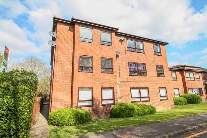 1 Bedroom Flat To Rent In The Paddocks, Savill Way, Marlow, SL7