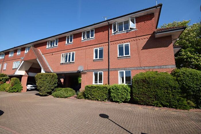 2 Bedroom Apartment For Sale In Guildford Road, Farnham, Surrey, GU9
