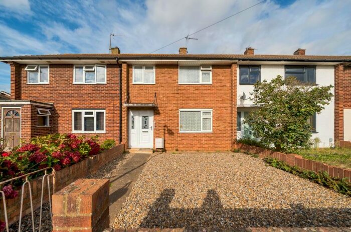 3 Bedroom Property For Sale In Queens Crescent, Clapham, Bedford, MK41