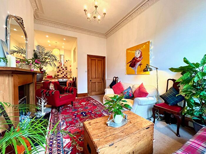 2 Bedroom Flat For Sale In Comiston Place (Flat ), Morningside, Edinburgh, EH10