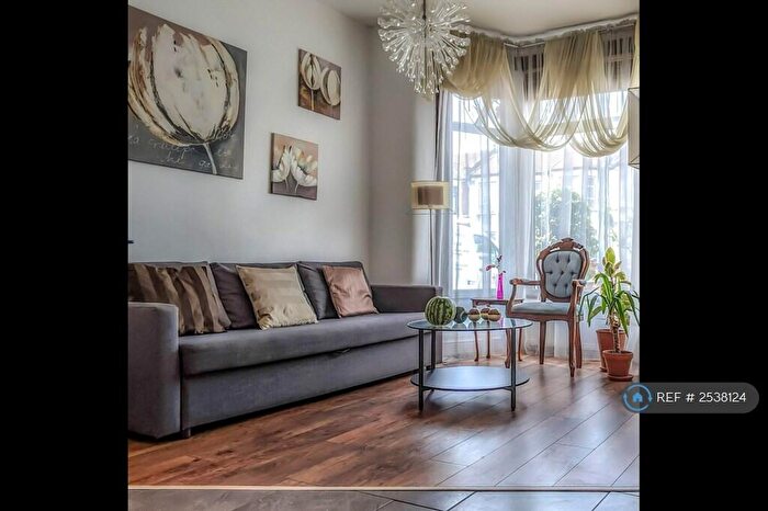 1 Bedroom Flat To Rent In Elgin Road, London, IG3