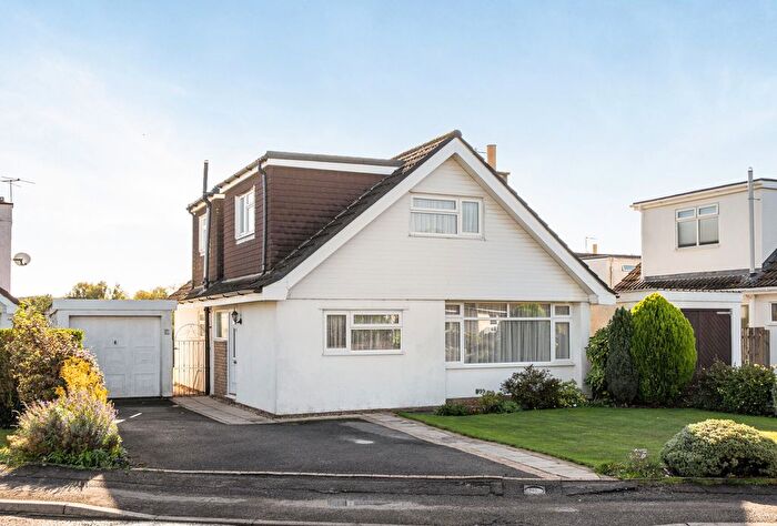 3 Bedroom Bungalow For Sale In Beaufort Road, Frampton Cotterell, Bristol, Gloucestershire, BS36