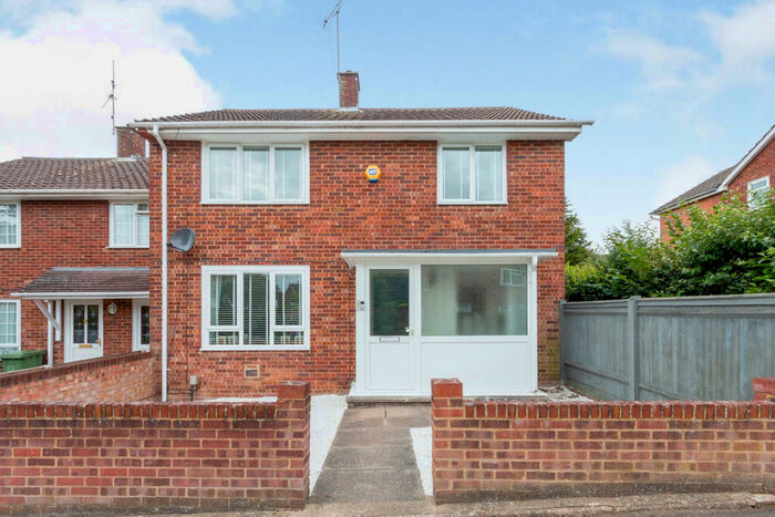 3 Bedroom House To Rent In Easthampstead, RG12