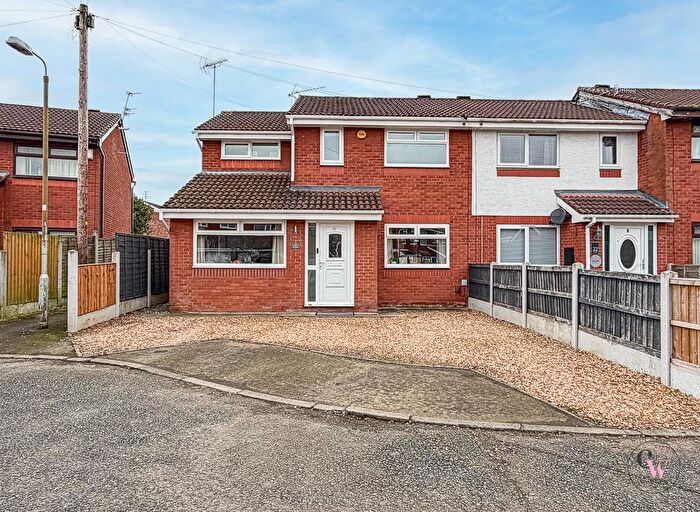 4 Bedroom Semi Detached House For Sale In Kentmere Avenue, Winsford, CW7