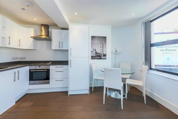 2 Bedroom Flat To Rent In Old Street, London, EC1V