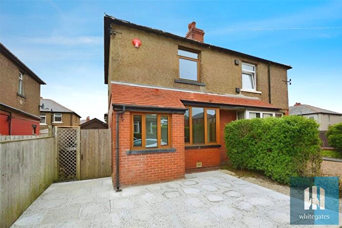 2 Bedroom Semi-Detached House To Rent In Royd Avenue, Ainley Top, Huddersfield, HD3