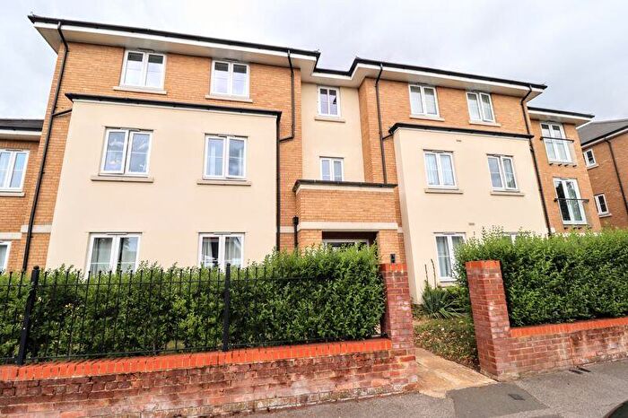 2 Bedroom Apartment For Sale In Aylesbury Street, Bletchley, Milton Keynes, MK2