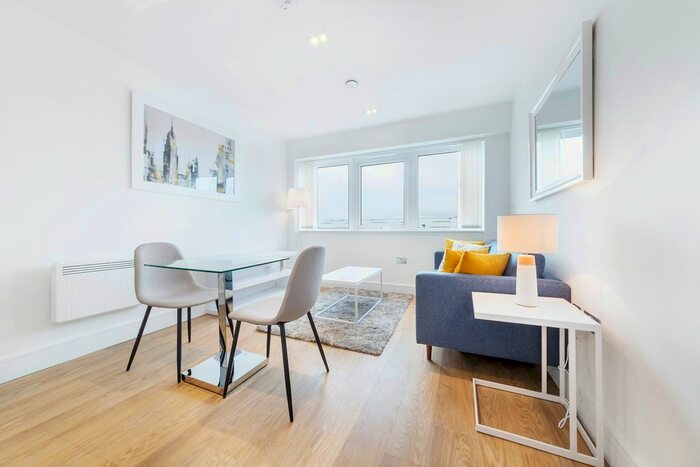 1 Bedroom Flat To Rent In Arrowhead House, Laporte Way, Luton, Bedfordshire, LU4