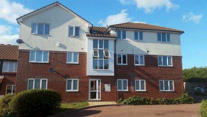 2 Bedroom Apartment To Rent In Odette Gardens Tadley, RG26