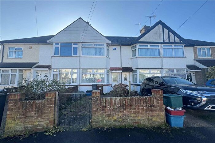 2 Bedroom Terraced House For Sale In Fernside Avenue, Feltham, Middlesex, TW13