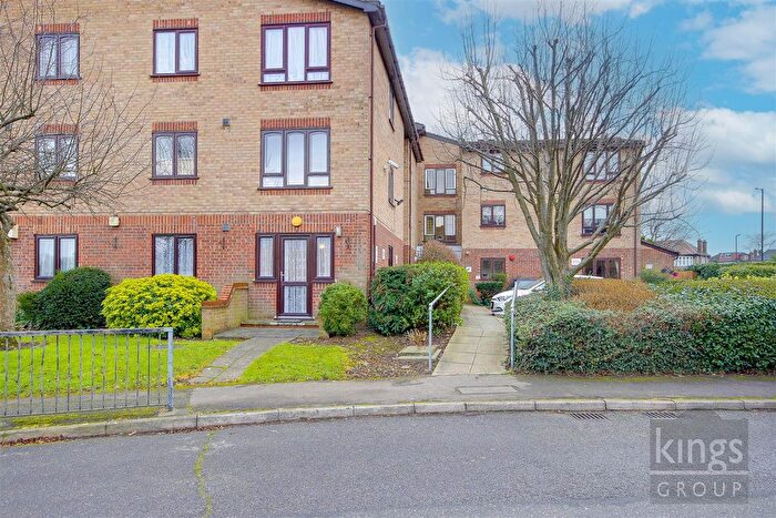 1 Bedroom Flat For Sale In Ainsley Close, Edmonton, N9