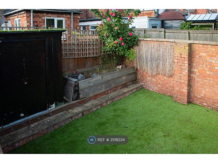 1 Bedroom Flat To Rent In Highgrove Court, Rushden, NN10