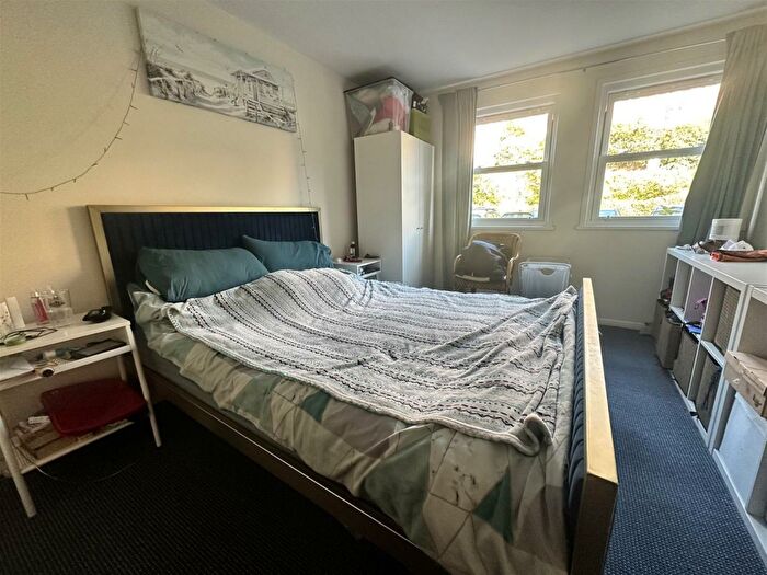 1 Bedroom Flat To Rent In Alma CourtCliftonBristol, BS8