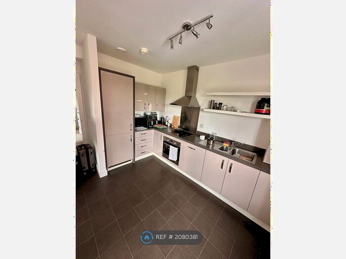 2 Bedroom Flat To Rent In Scampston Drive, East Ardsley, Wakefield, WF3