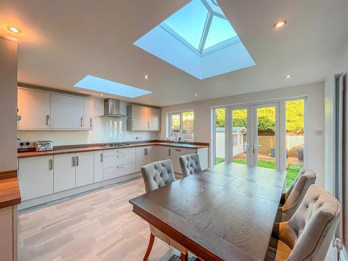 4 Bedroom Semi-Detached House For Sale In Bramfield Road West, Rayleigh, SS6