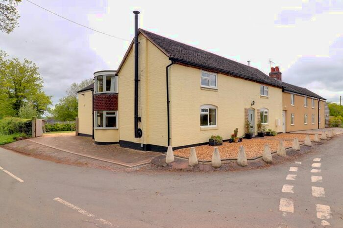 4 Bedroom Semi-Detached House For Sale In Butt Lane, Ranton, Stafford, ST18