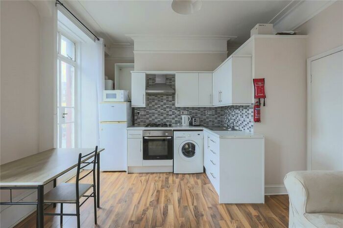 1 Bedroom Apartment To Rent In Camden Street, Camden, London, NW1