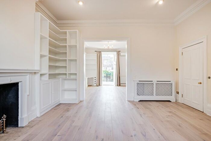 4 Bedroom Apartment To Rent In Harley Road, Primrose Hill, NW3