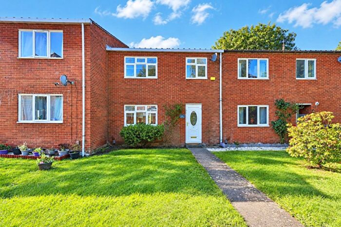 3 Bedroom Terraced House For Sale In Avon Walk, Hinckley, LE10