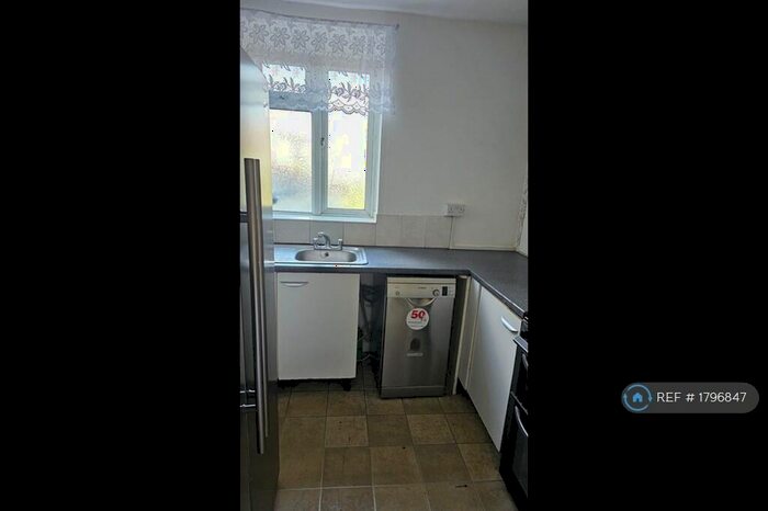 4 Bedroom Terraced House To Rent In East Milton Road, Gravesend, DA12